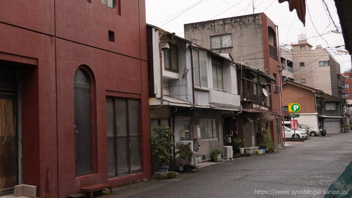 建物外側の風景02